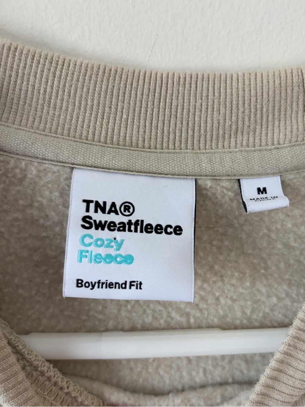 TNA ARITZIA SWEATFLEECE FLEECE BOYFRIEND FIT BEIGE SIZE MEDIUM CREWNECK SWEATER - Picture 2 of 5